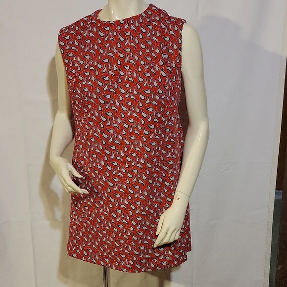 Vintage 70s Red Sleeveless Mod Style Dress with Pattern - Picture 1 of 3